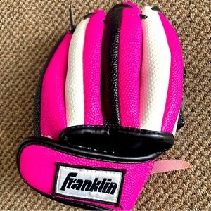 Franklin Girl’s Softball Gloves‎ size 8.5